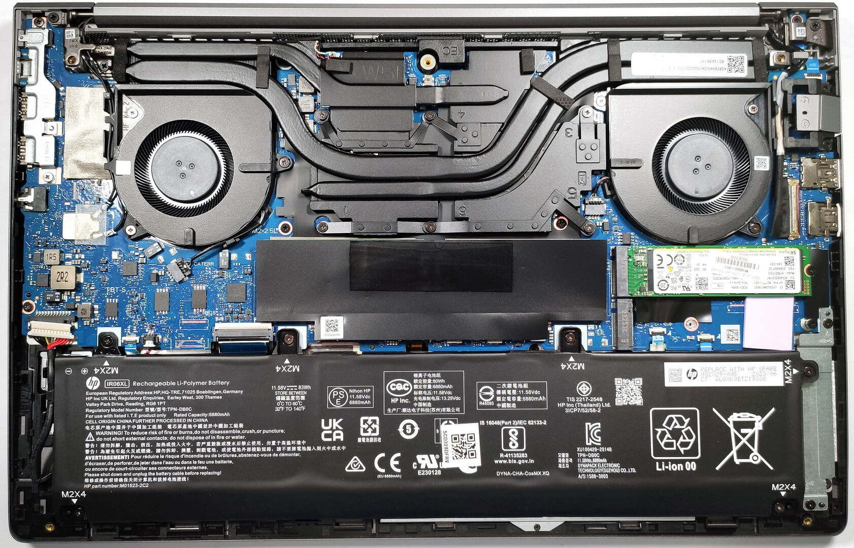 Internal Photo of HP Zbook power 15 G9, Zbook power 15 G10, backlit US keyboard palmrest, N06912-001 (HP ZBook Power G10)